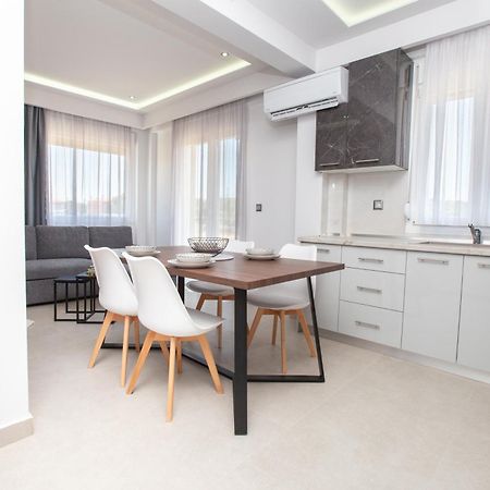 Marane Luxury Suites Nea Moudania Exterior photo
