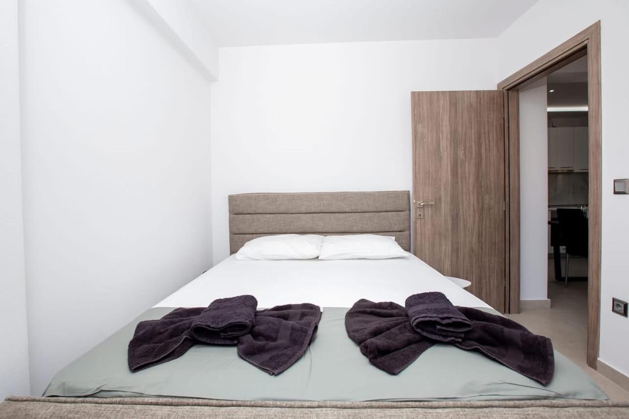 Marane Luxury Suites Nea Moudania Exterior photo